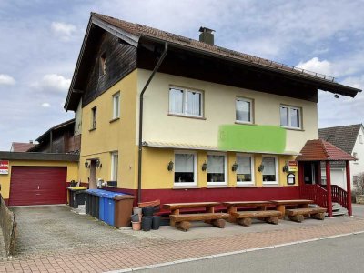 2 Familienhaus mit Restaurant/Bar und großer Saal