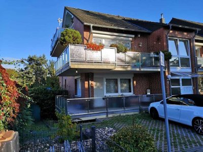 Helle und ruhige 2 Zimmer Wohnung mit zwei Balkonen in Unterrath
