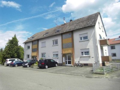 3 Zimmer Dachgeschoßwohnung mit Balkon, Stellplatz und Garage in Rülzheim
