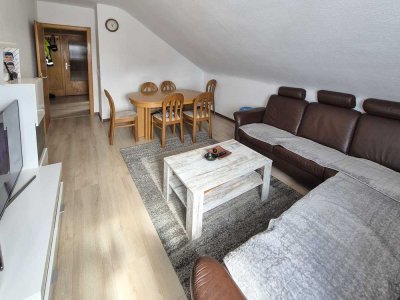 Exklusive Lage | 3 ZKB | ca. 95 qm | Einzelgarage | Einbauküche | KFZ Stellplatz | Badewanne |