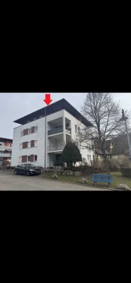 Geschmackvolle 2-Zimmer-Penthouse-Wohnung mit gehobener Innenausstattung mit EBK in Kandern