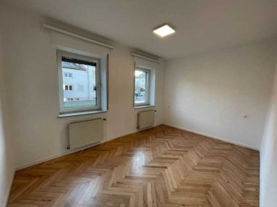 WG-Zimmer ++ Zentralgelegen nähe Campus + mit einem Billiardtisch