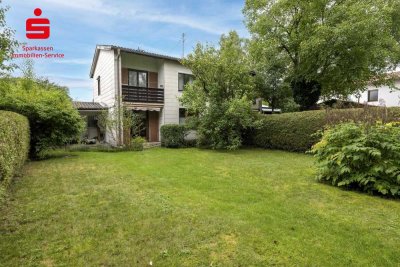 Sanierungsbedürftige Doppelhaushälfte mit großem Garten an der S-Bahn