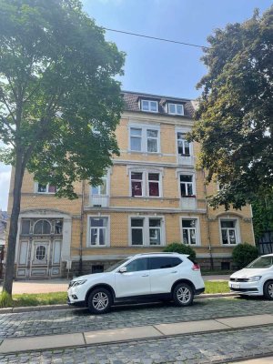 Großzügige 4 Raum Wohnung im 2.Obergeschoss mit Balkon