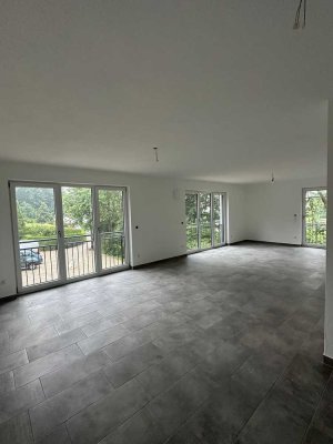 3-Zimmer-Wohnung mit gehobener Innenausstattung und Balkon in Wartenberg