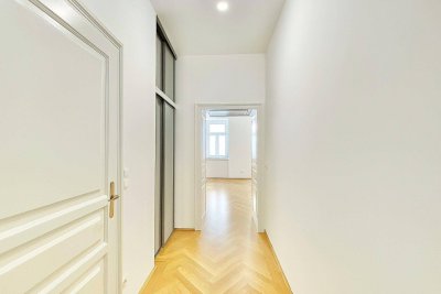 ALTBAUPERLE - 2019 Saniert - 2 Zimmer - ca. 56m² WFL - Lift - KLIMA - Hochwertige Einbauküche - Ruhelage