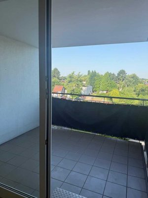 Lichtdurchflutete Wohung in zentraler Lage!