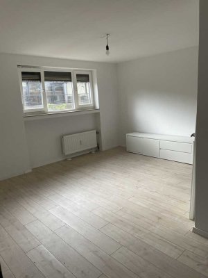 Renovierte 1-Raum-Wohnung mit EBK im Zentrum von Krefeld