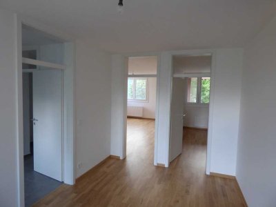 Lichtdurchflutete, sonnige 3,5-Zimmer-Wohnung mit Balkon in Ottobrunn