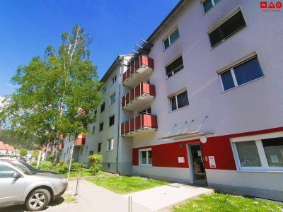 Attraktive Wohnung mit Badewanne und Balkon!