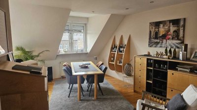 Gepflegte DG-Wohnung mit drei Zimmern sowie Balkon und Einbauküche in Wachtendonk