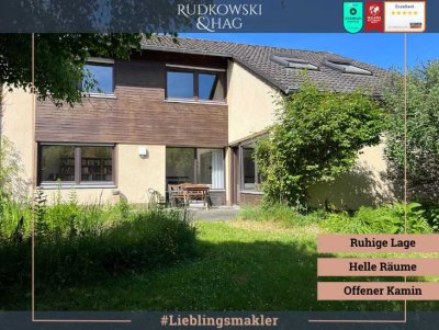 Einfamilienhaus mit Einliegerwohnung/
Toller Garten/Ruhige Lage