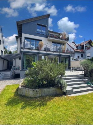 Einen Steinwurf vom Neckar entfernt! Freistehendes Einfamilienhaus in Ladenburg!