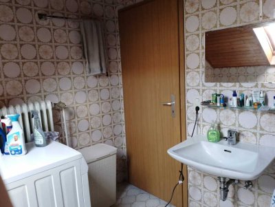 Ansprechende und gepflegte 1-Zimmer-DG-Wohnung mit Balkon und EBK in Pfaffenhofen an der Ilm