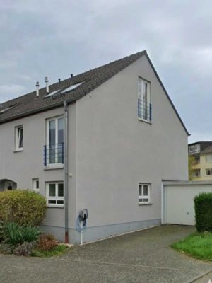 Familienfreundliches Haus mit Garage und Garten in Endenich