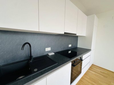 AB SOFORT BEZIEHBAR!! Traumhafte Dachgeschosswohnung inkl. sehr großer Terrasse! Tolle Anbindung - U1 Kagranerplatz!!