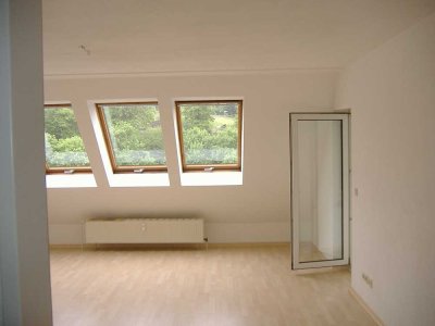 "Tolle Wohnung, ideal für Singles oder junges Paar, in Eppenhausen zu vermieten"