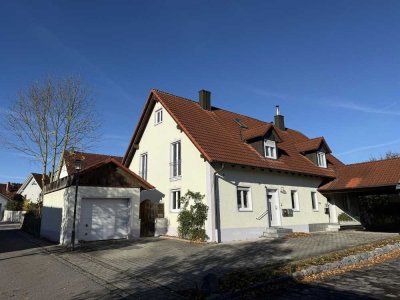 Sofort bezugsbereite Doppelhaushälfte in Toplage direkt am Golfplatz von Bad Abbach