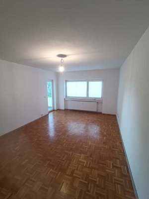 Praktische 1,5-Zimmer-Wohnung mit Balkon & Stellplatz in Rodgau Nieder-Roden