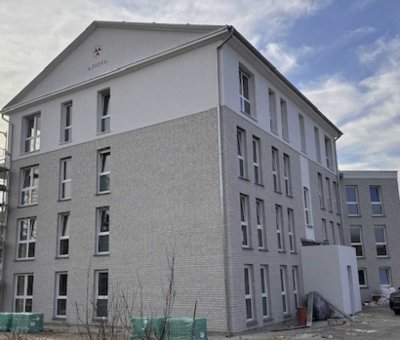 Erstbezug - Hochwertige 4-Zi-Whg. im 2. OG mit Balkon in Toplage von Bad Nenndorf