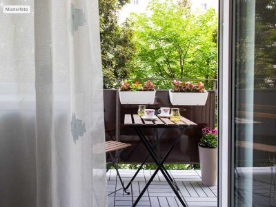 Provi frei 2 Zimmer - Wohnung mit Balkon