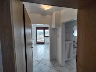 Vollständig renovierte 2,5-Raum-Wohnung mit Balkon in Witten