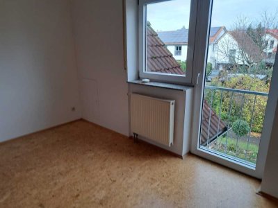 Helle 3-Zimmer Dachwohnung mit 105 m² in Rottendorf