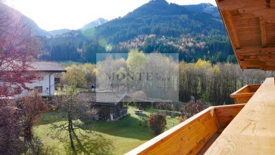 Gepflegt Wohnen in herrlicher Dachgeschoßwohnung in Bestlage Brixens- Carport
