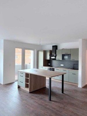 Erstbezug! Komfortable 3-Raumwohnung mit Einbauküche sucht Mieter.