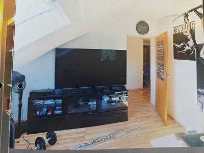 Exklusive 2-Raum-Dachgeschosswohnung in Alsbach-Hähnlein