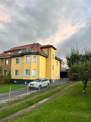 Doppelhaushälfte in Nordhausen mit großem Grundstück, Garagen/ Werkstatt in ruhiger Lage