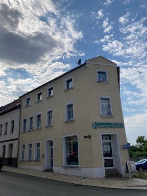 Gemütliche 3-Zimmer mit Laminat, SP und Wannenbad in guter Lage!!!