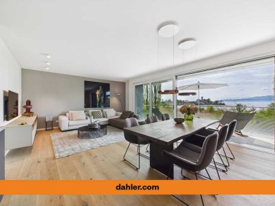 Wohnen in Bestlage - Traumhafte Maisonettewohnung in erster Seereihe mit Panoramablick