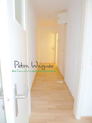 Klein zeigt sich hier ganz groß: TOP 1-Zi.-Whg. mit EBK und kleinem Balkon. FR-Stühlinger