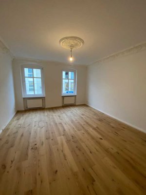 *Video in der Anzeige* Gemütliche 1-Zimmer-Altbauwohnung mit 55 m² in Berlin-Adlershof