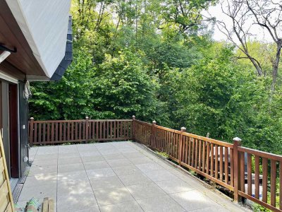 ruhige 3-Zi-Whg i. Grünen m. gr. neuer Terrasse u. Garten, Balkon u. EBK in Gerlingen bei Stuttgart