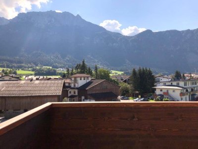 Zentrale 2-Zimmer-Wohnung im Dachgeschoss mit Lift, Südterrasse, Balkon, Klimaanlage