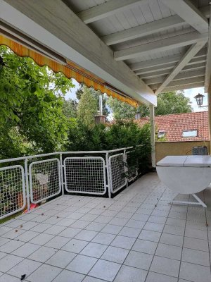 Großzügige Wohnung mit großem Balkon in bester Villenlage von Schwalbach (Altschwalbach)
