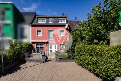 // Wohn- und Gästehaus //
in zentraler Lage von 
Trittenheim - Mosel