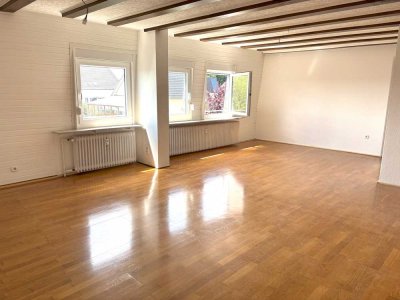 Renovierte 2-Zi.-Wohnung mit gehobener Ausstattung mit Dachterrasse und EBK in Stadtallendorf