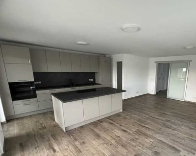Neubau / Erstbezug -Moderne 3-Zimmer Wohnung im 2. OG mit Tiefgaragen u. Außenstellplatz