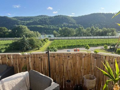 Schöne 3-Zimmer-DG-Wohnung mit Balkon und Rheinblick in Hammerstein