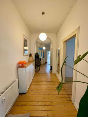 Charmante 3-ZKB-Altbauwohnung mit Balkon im beliebten Bielefelder Westen!