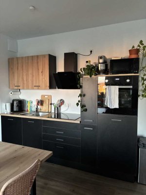 Sehr schöne 2-Zimmerwohnung mit Fahrstuhl, Stellplatz und einem großen Balkon
