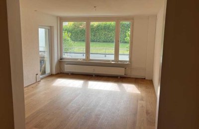 Frisch renovierte 3-Zimmer-EG-Wohnung mit Einbauküche in Friedrichshafen