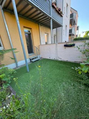 Wohntraum...3 Stufen zum Glück. 2 Zimmer, Terrasse, Bad mit Wanne und Dusche