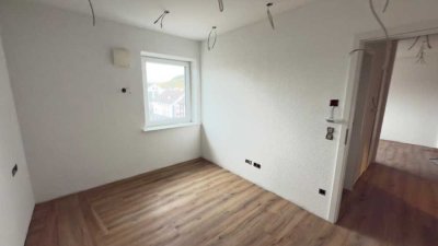 Exklusive 2-Zi-Designwohnung mit Balkon & moderner Küche – kernsaniert, hochwertig & bezugsfertig