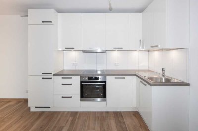 Zweitbezug-2 Zimmer*Einbauküche*hochwertige Ausstattung*Balkon*Aufzug*Garage*perfekte Raumaufteilung