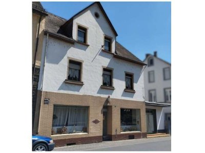 +++ Seltene Gelegenheit! - Ehemalige Bäckerei mit Moselblick in Treis-Karden zu verkaufen +++