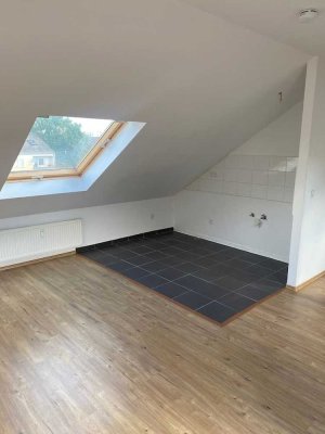 Gemütliche 2-Zimmer-Wohnung im Dachgeschoss